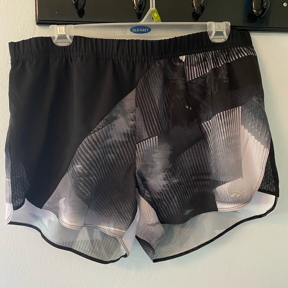 NWT Reebok Running Shorts 4 inch Black